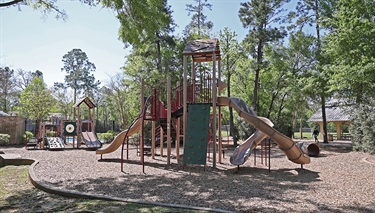 Photo-of-Shadowbend-Park_02.jpg