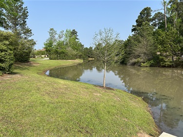 Photo-of-Lake-Voyager-Park_03.jpg