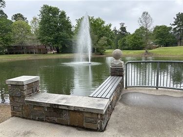 Photo-of-Marquise-Oaks-Pond-Park_02.jpg
